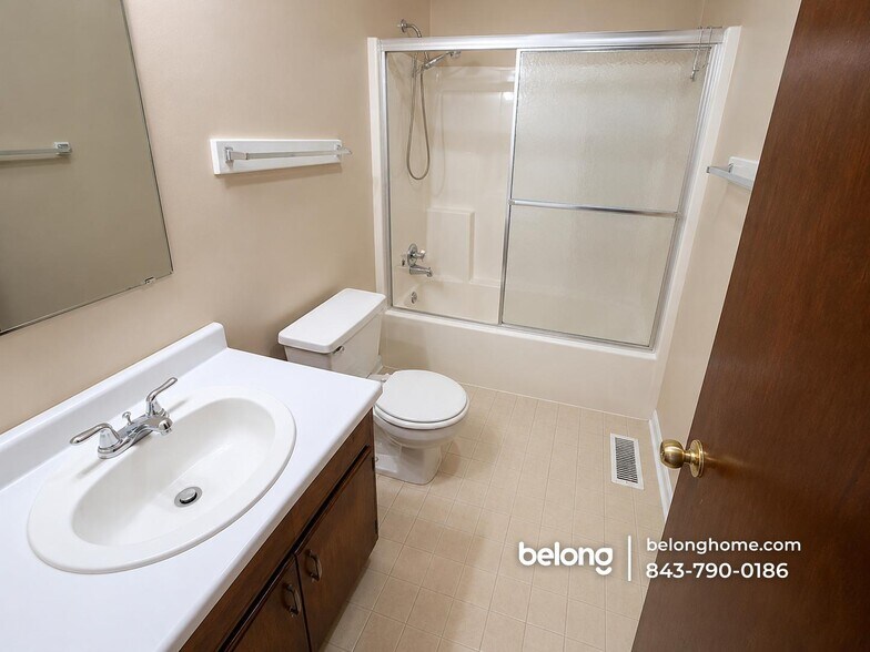 Building Photo - 129 Springwoods Lake Point
