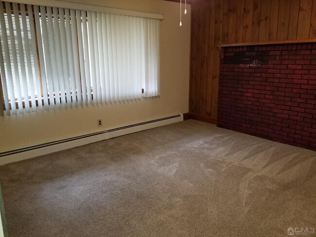 Building Photo - 49 Clay St