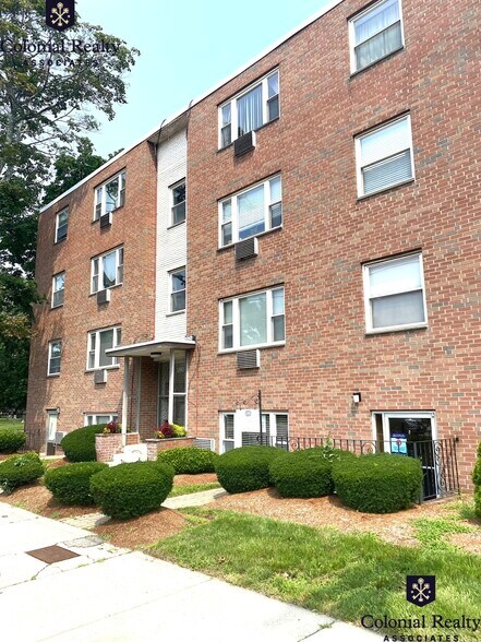 Building Photo - 190 Mt Auburn St