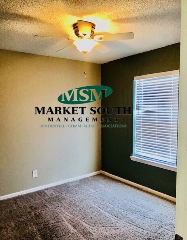 Building Photo - **APPLICATION PENDING!!! GEORGETOWN - SUGA...
