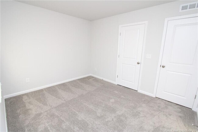 Building Photo - 510 Light Oak Wy