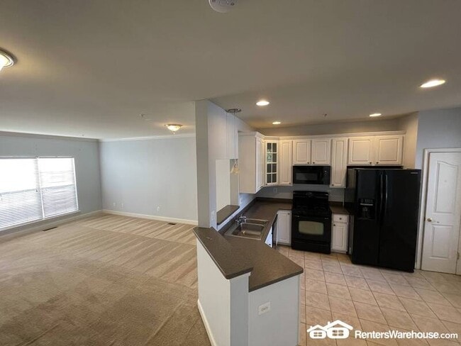 Building Photo - 402 Callander Way