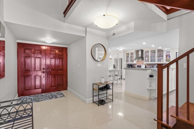 Building Photo - 2155 S Ocean Blvd