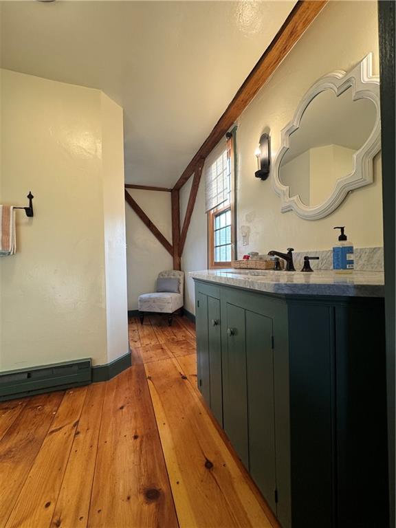 Building Photo - 9 Thames St