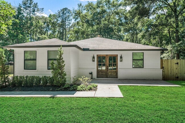 Building Photo - 4884 Holly Ln W