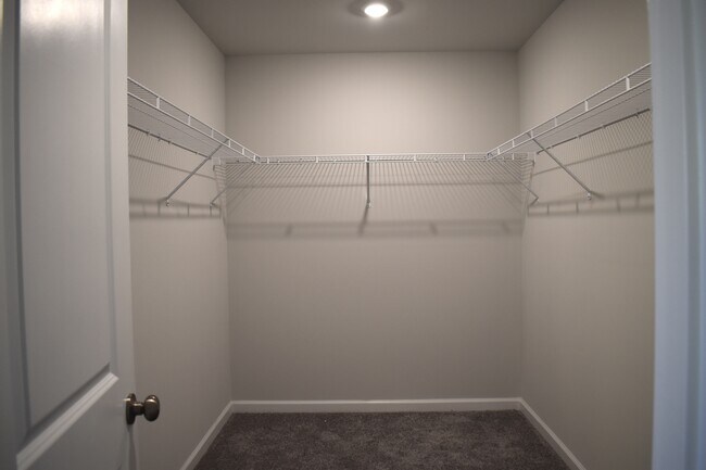 Building Photo - 5046 Arkose Dr