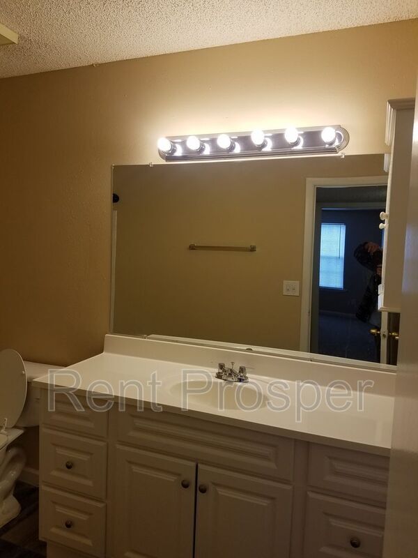 Building Photo - 3729 S Lake Orlando Pkwy
