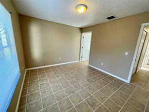 Building Photo - 115 Stefanik Rd