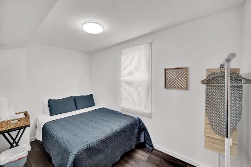 Building Photo - 1721 N Kimball Ave