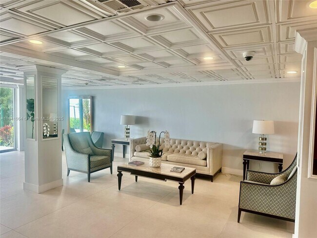 Building Photo - 11111 Biscayne Blvd