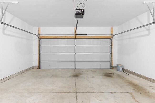 Building Photo - 360 Paulownia Cir