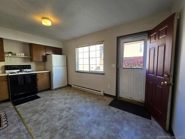 Building Photo - 921 Hamilton Ave