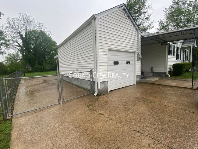 Building Photo - 265 Sunrise Ave