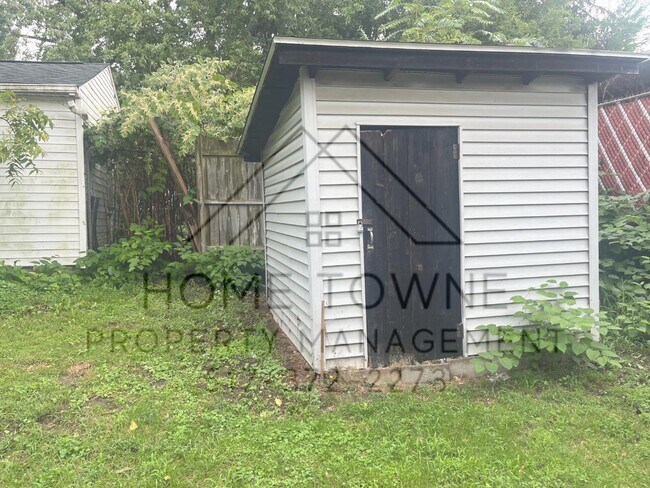 Building Photo - 600 W Hodge Ave