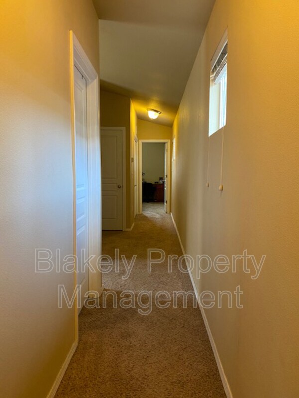 Building Photo - 2923 W Lemhi St