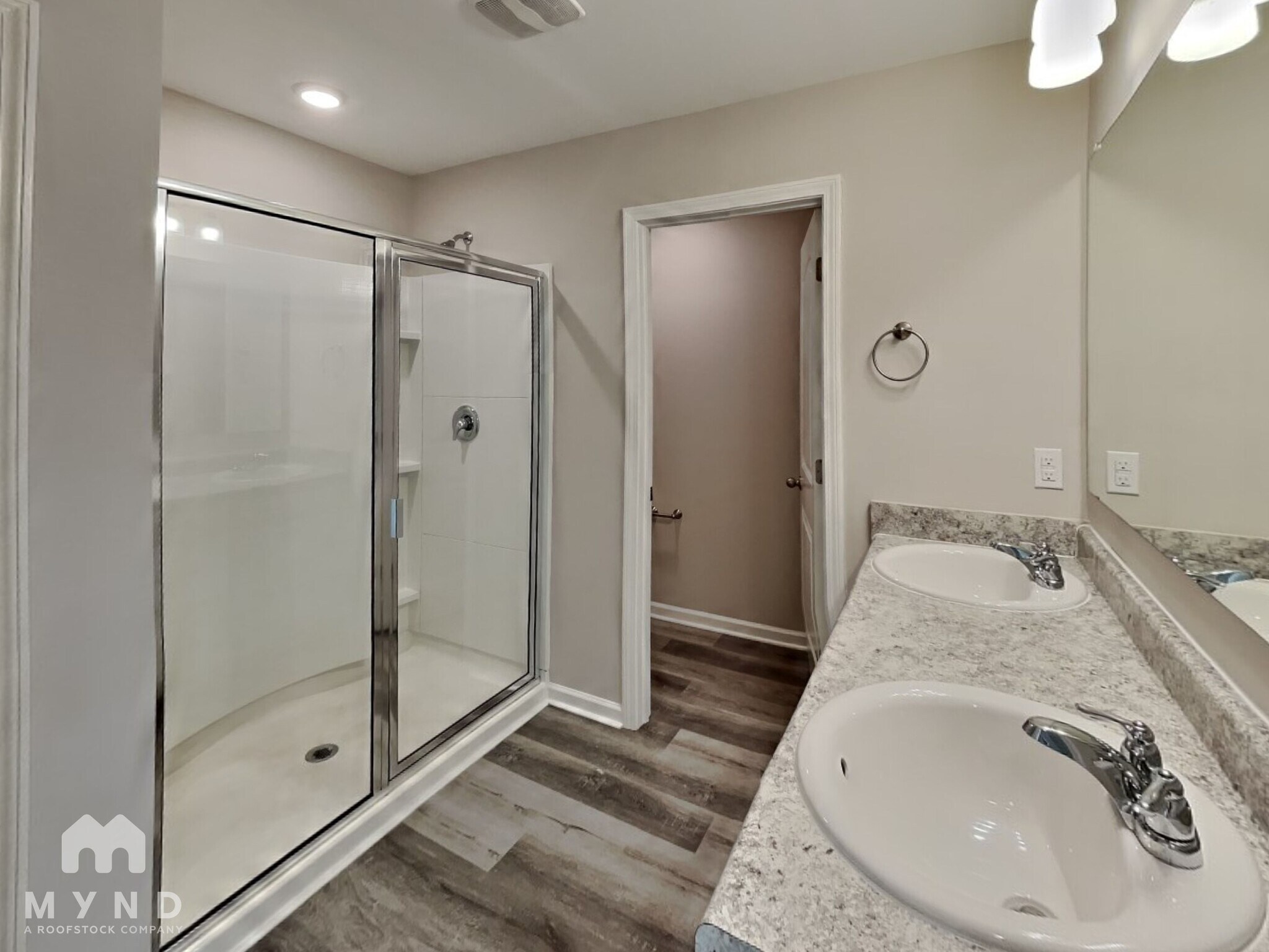 Building Photo - 5648 Union Pointe Dr