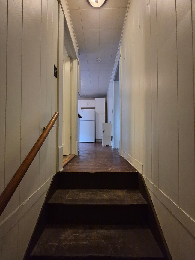 Building Photo - 170 Marion Ave