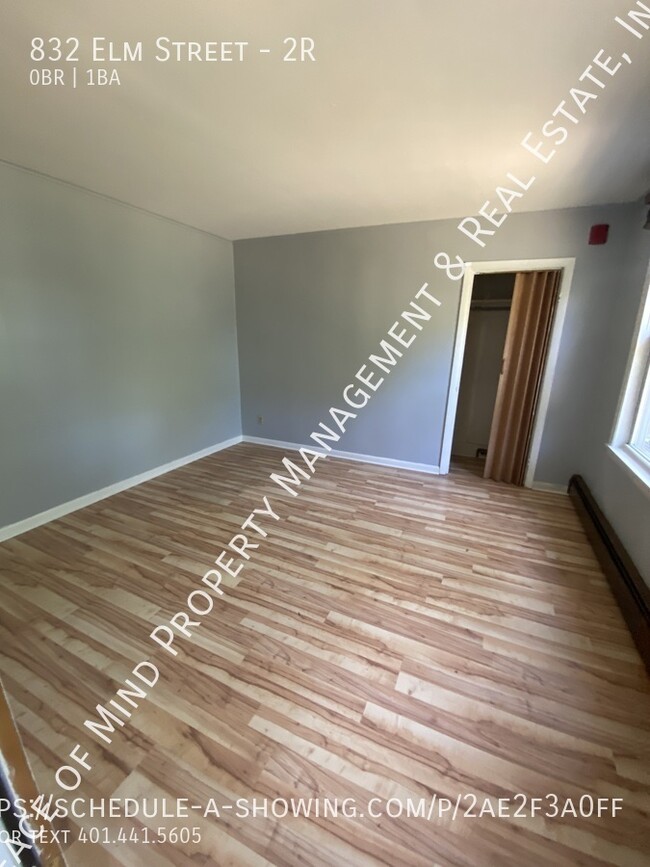 Building Photo - 832 Elm St