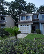 Building Photo - 146 Woodfield Pl