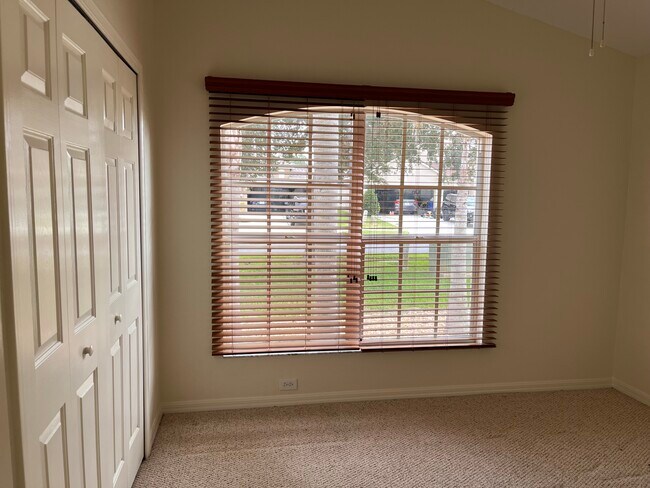 Building Photo - 23827 Hastings Way