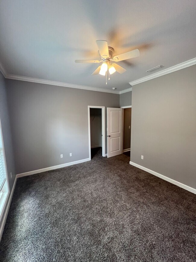 Building Photo - 112 Bellwood Trail