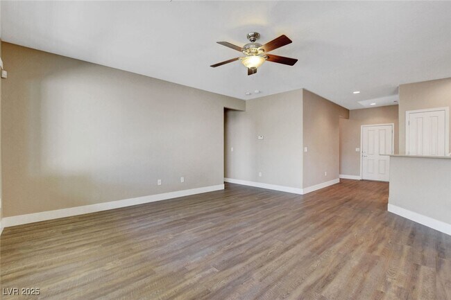 Building Photo - 2320 Meteor Shower St