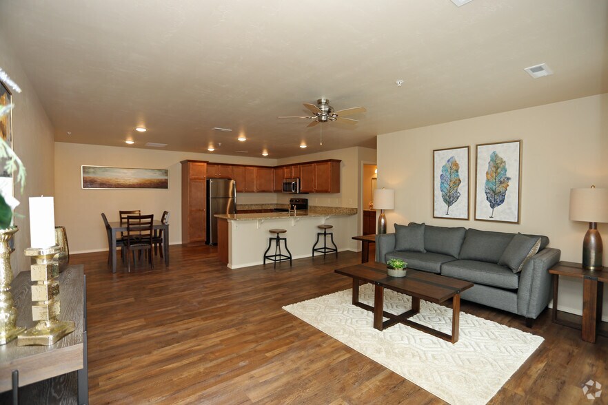 BIRCH CROSSING APARTMENTS 830 Liberty Ave Hartford WI 53027