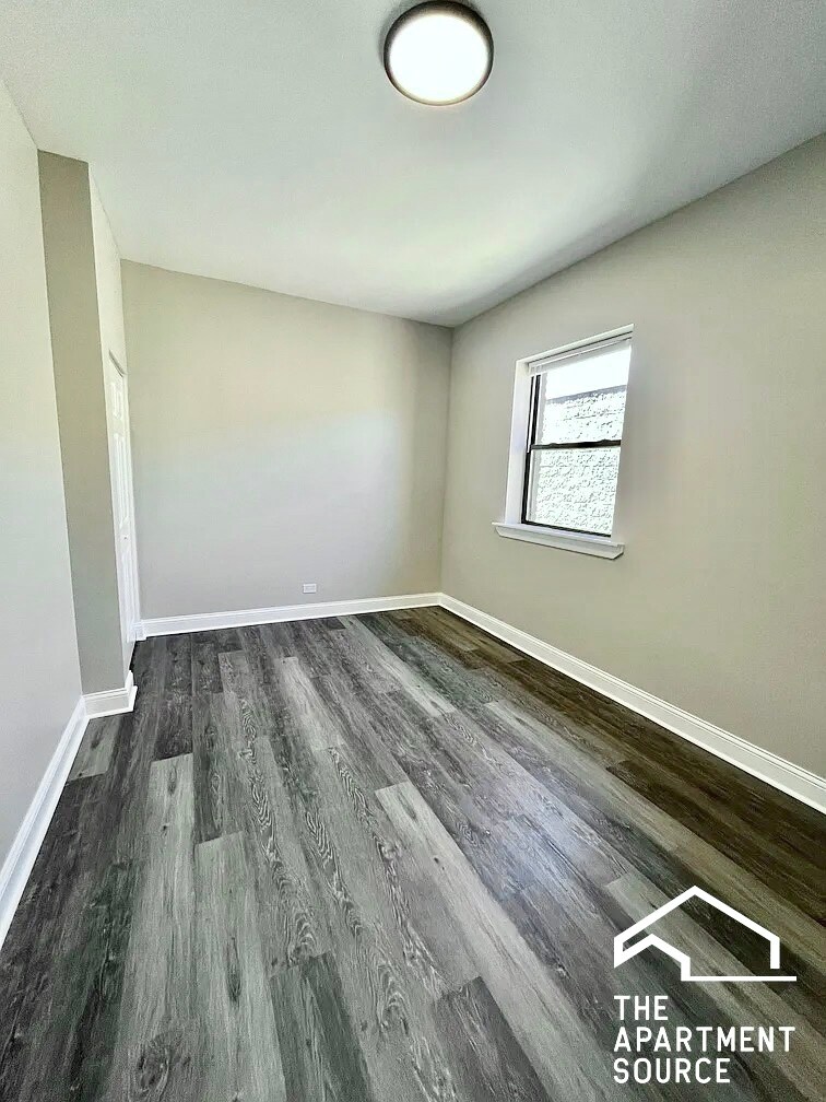 Building Photo - 4920 S Vincennes Ave