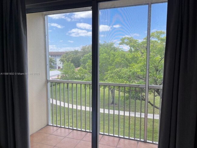 Building Photo - 13255 SW 9th Ct