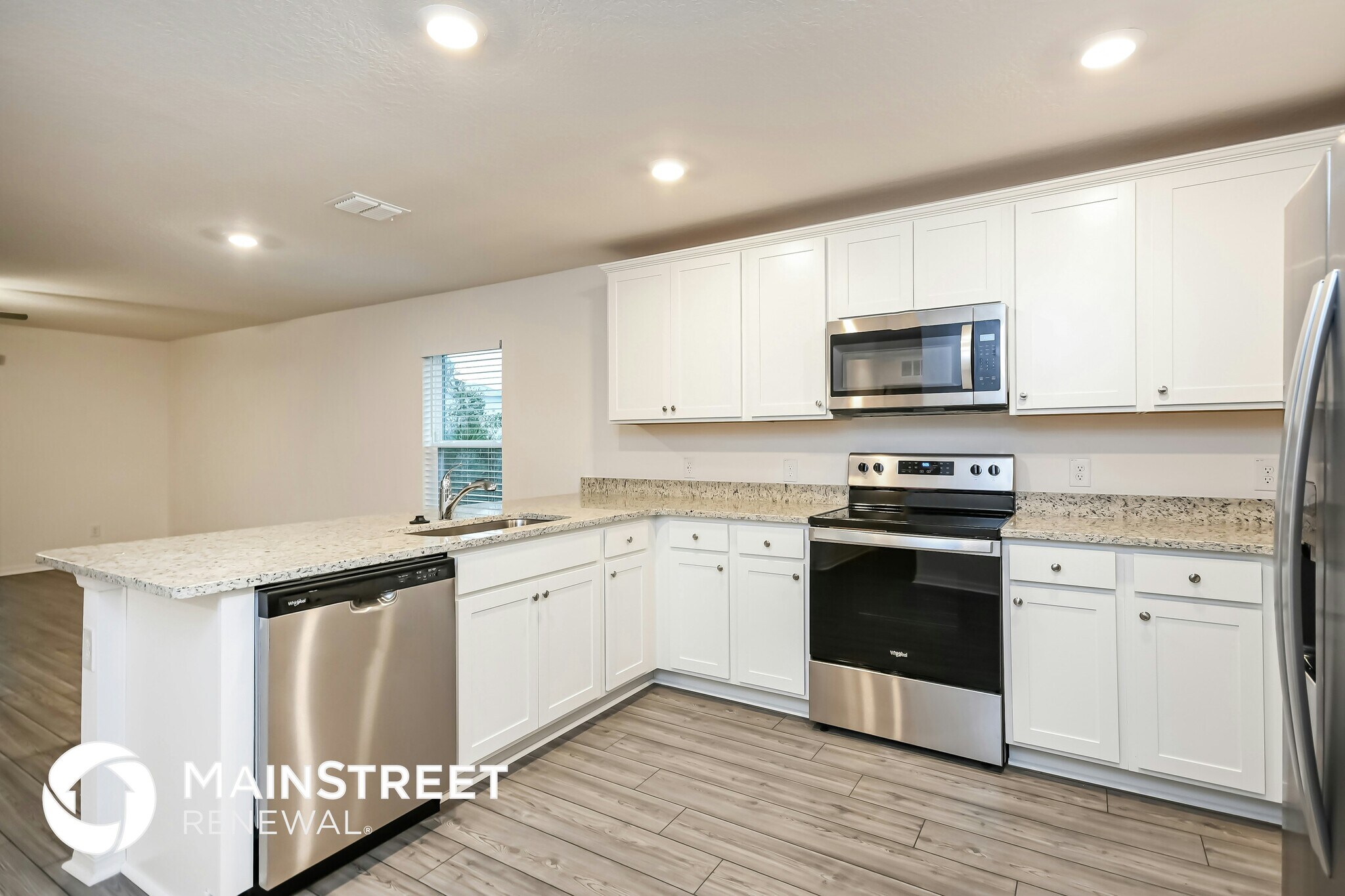 Building Photo - 2006 Maple Ln