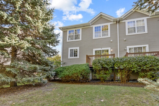 Building Photo - 2260 Hudson Cir