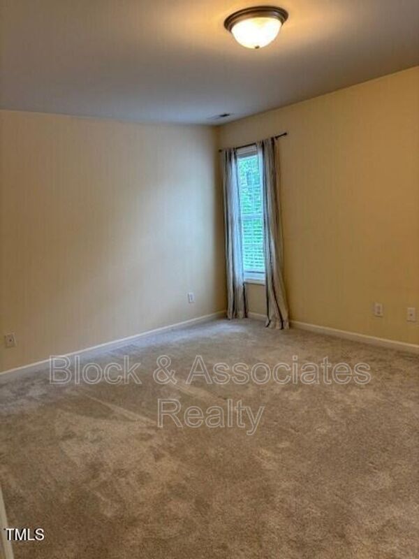 Building Photo - 2407 Trout Stream Drive