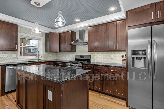 Building Photo - 14 N Streeper St