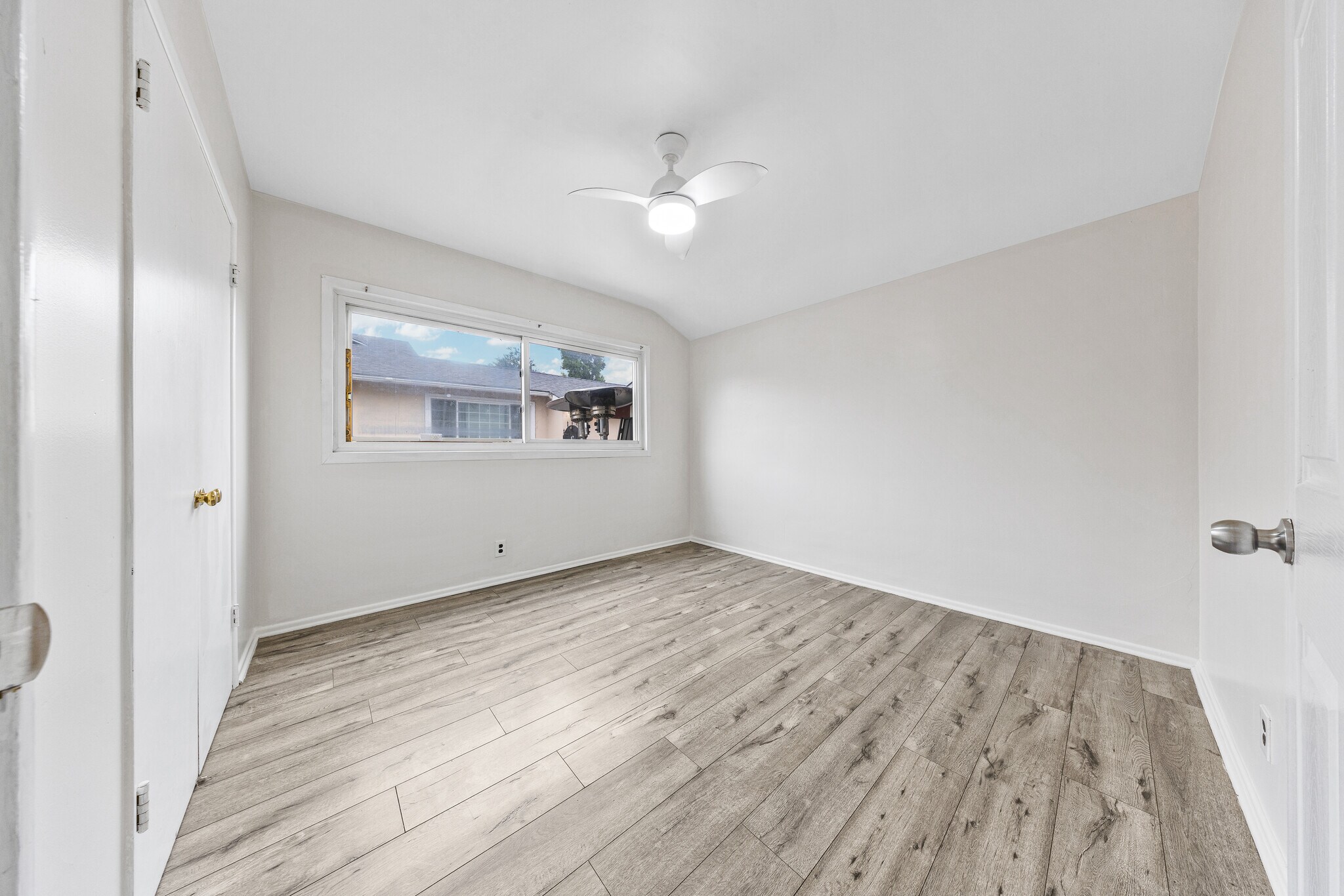 Building Photo - 6943 Nagle Ave