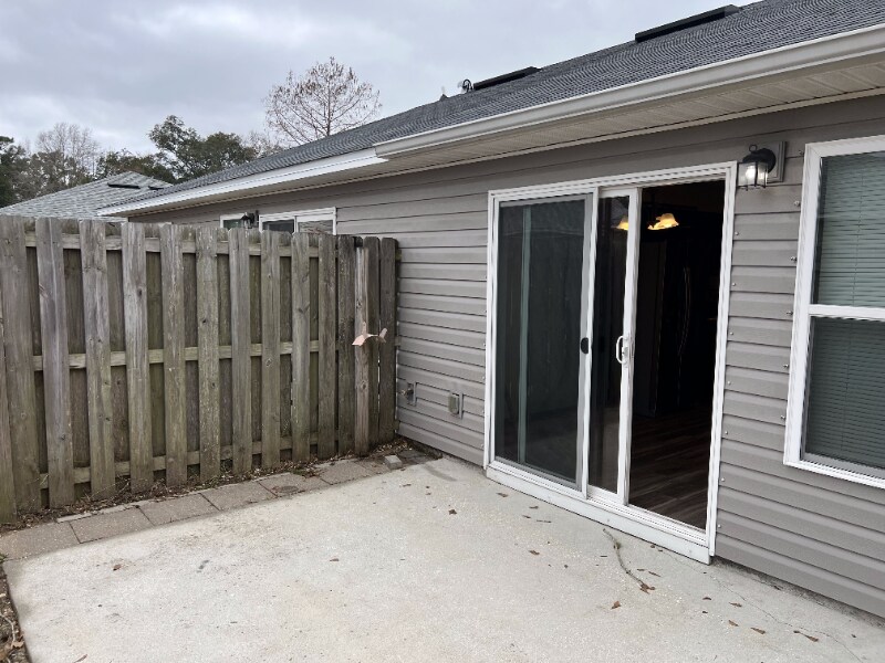 Building Photo - 10468 River Birch Dr