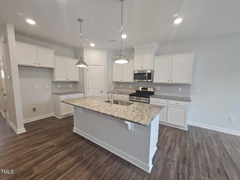 Building Photo - 67 Village Edge Dr