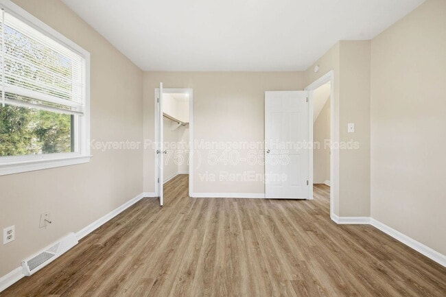 Building Photo - 211 Madrid Dr