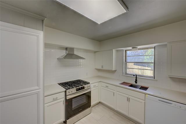 Building Photo - 3843 Holliday Rd