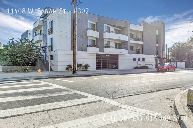 Building Photo - 11408 W Sarah St