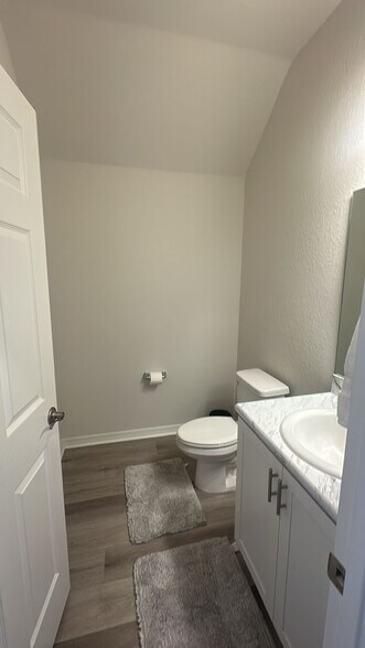 Building Photo - 5777 Millhouse Way