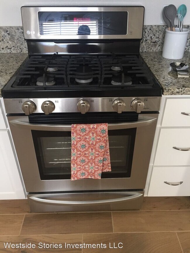 Building Photo - 1310 Roycroft Ln