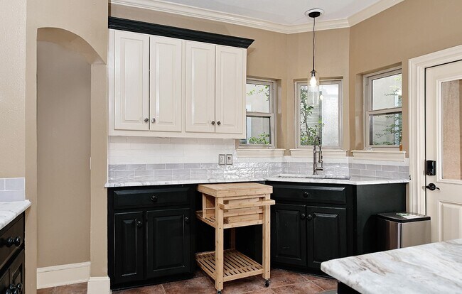 Building Photo - 7159 Kingston Cove Ln