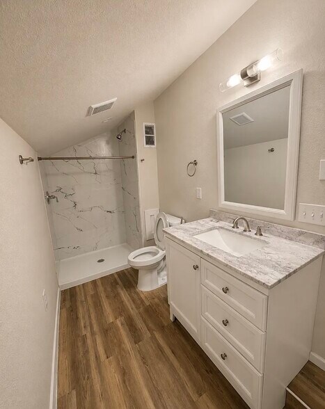 Building Photo - 14777 Wunderlich Dr