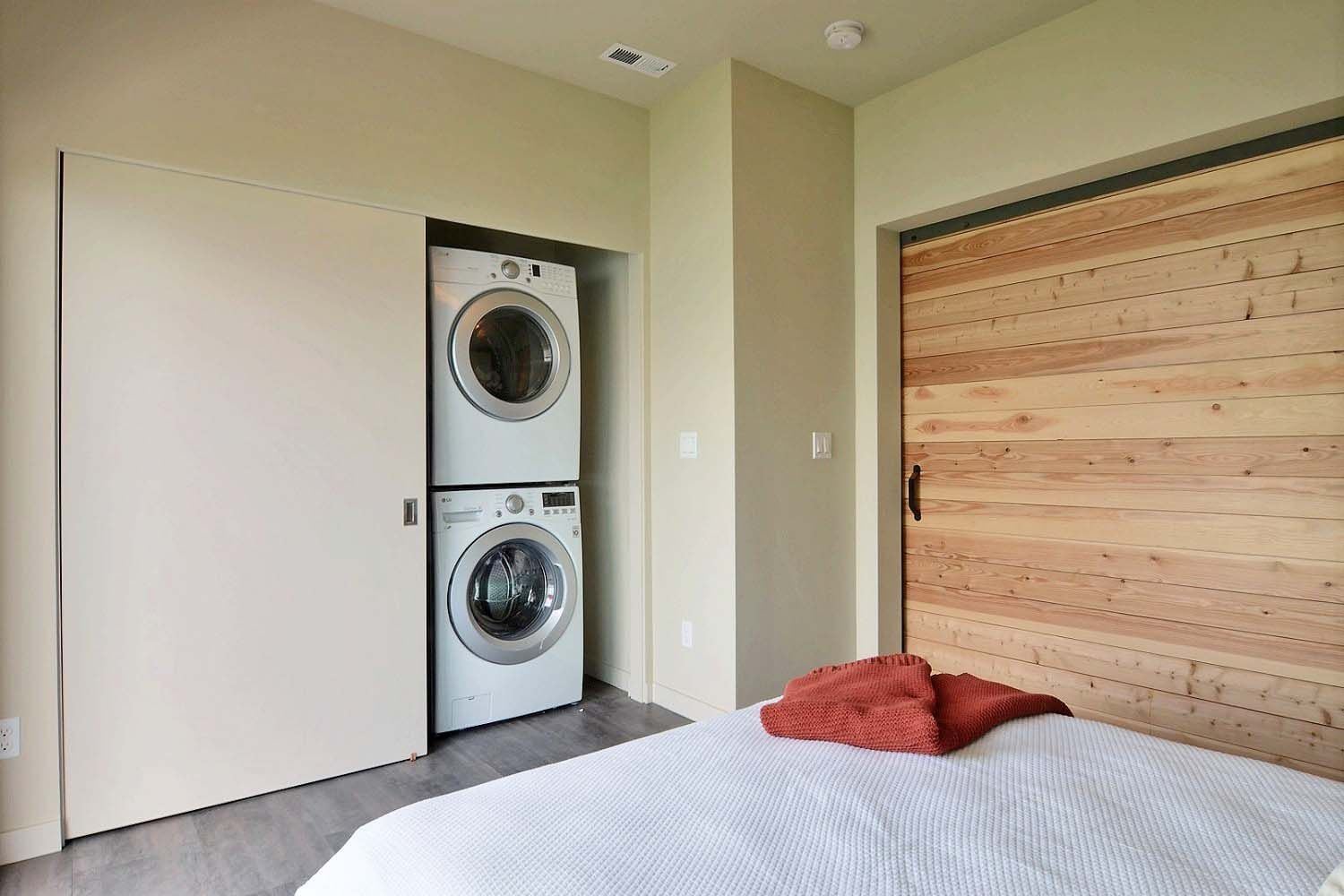 Flex room barn door closed - 178 Bow Rd