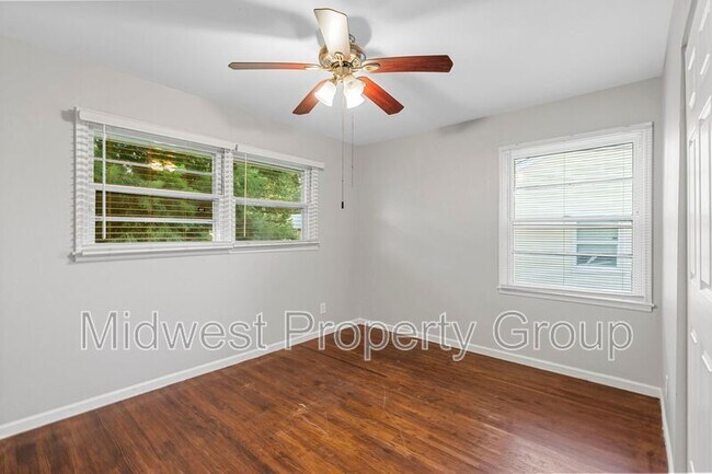 Building Photo - 306 Banff Cir