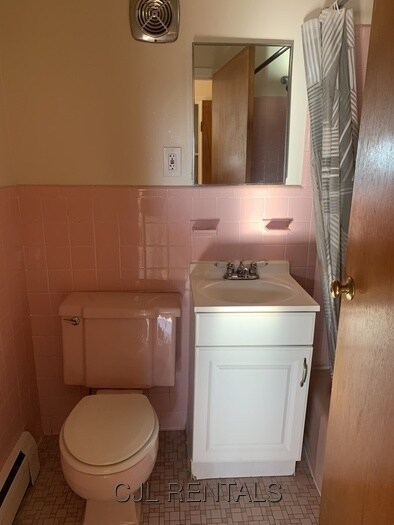 Building Photo - 7 Spruce St