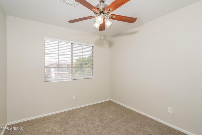 Building Photo - 11430 W Yuma St