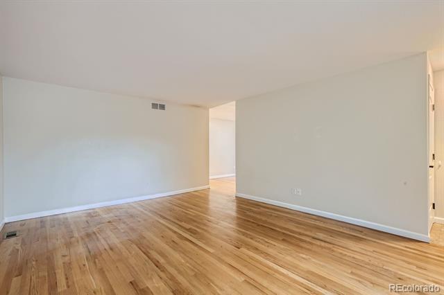 Building Photo - 3183 Vaughn St