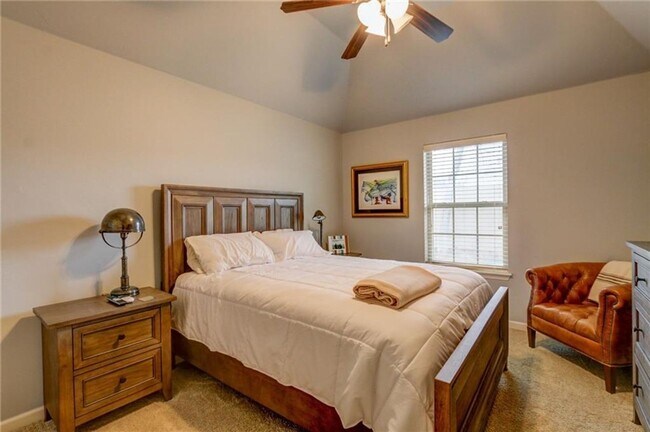 Building Photo - Stunning Edmond Home- Regency Pointe-Neigh...