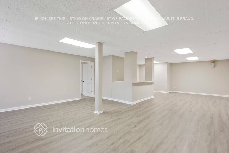 Building Photo - 2120 Hunters Ridge Dr